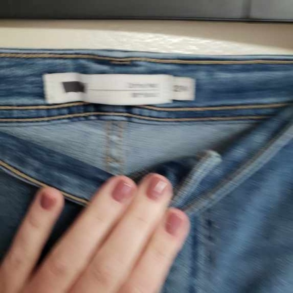 Levi's Bootleg Jeans - Picture 3 of 4